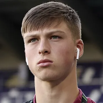 Oliver Scarles Profile Photo